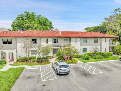 GORGEOUS RENOVATED CONDO | PRESTIGIOUS 55+ COMMUNITY OF on Boca Lago Golf and Country Club in Florida - for sale on GolfHomes.com, golf home, golf lot
