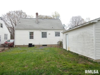 Situated across from Bunn Golf Course and Bunn Park, this 1.5 on Bunn Golf Course in Illinois - for sale on GolfHomes.com, golf home, golf lot