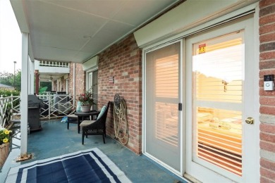 TASTEFULLY REMODELED AND UPDATED first floor condo with double on Pecan Plantation Country Club in Texas - for sale on GolfHomes.com, golf home, golf lot