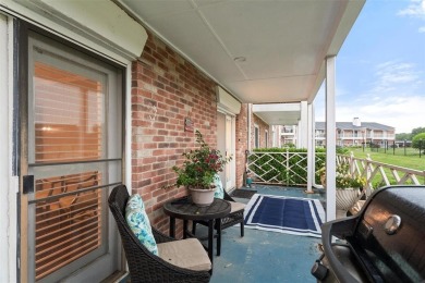 TASTEFULLY REMODELED AND UPDATED first floor condo with double on Pecan Plantation Country Club in Texas - for sale on GolfHomes.com, golf home, golf lot