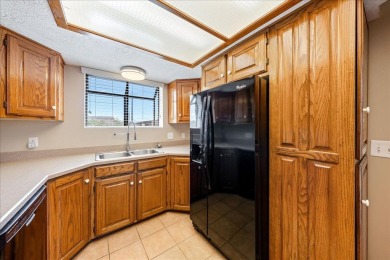 Welcome to easy living in the highly sought-after 55+ community on St. George Golf Course in Utah - for sale on GolfHomes.com, golf home, golf lot