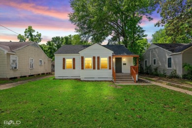 Welcome to your dream home! This charming 3 bed, 2 bath on Querbes Park Golf Course in Louisiana - for sale on GolfHomes.com, golf home, golf lot