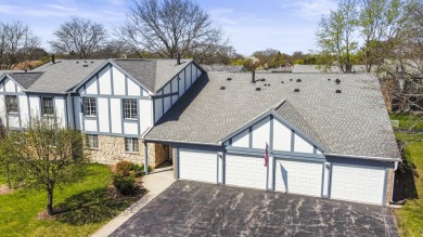 Move-in ready 2nd floor, 2-bedroom, 2-bath condo located in the on Green Meadows Golf Club in Illinois - for sale on GolfHomes.com, golf home, golf lot