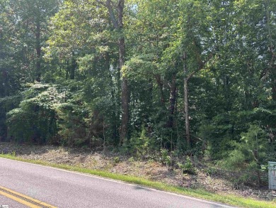 Beautiful 0.73+/- acre lot in the Three Pines golf community on Three Pines Country Club in South Carolina - for sale on GolfHomes.com, golf home, golf lot