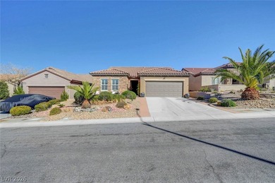 Beautiful tastefully remodeled 3 bed 2 bath w/den single story on Revere Golf Club in Nevada - for sale on GolfHomes.com, golf home, golf lot