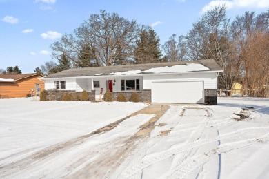 Sprawling ranch at a price tag that you're sure to fall in love on Lu Gene Links in Indiana - for sale on GolfHomes.com, golf home, golf lot