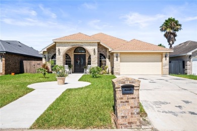 Stunning 4 bedroom 2 bath house features 12' ceilings over-sized on L.E. Ramey Golf Course in Texas - for sale on GolfHomes.com, golf home, golf lot