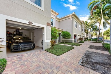 Welcome to this beautiful, move-in-ready townhouse located in on Spring Run Golf Club in Florida - for sale on GolfHomes.com, golf home, golf lot