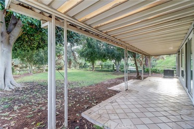 Set at the end of a peaceful cul-de-sac, this 2 bd/2ba/den home on Leisure Village Par 3 Golf Course in California - for sale on GolfHomes.com, golf home, golf lot