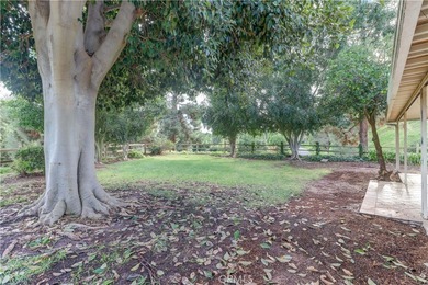 Set at the end of a peaceful cul-de-sac, this 2 bd/2ba/den home on Leisure Village Par 3 Golf Course in California - for sale on GolfHomes.com, golf home, golf lot