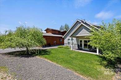 PRICE IMPROVEMENT! This beautiful home in the heart of McCall is on McCall Municipal Golf Course in Idaho - for sale on GolfHomes.com, golf home, golf lot