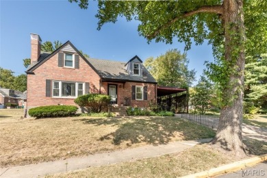 Not your typical Greendale home.  3 beds, 2 full baths, finished on Normandie Golf Club in Missouri - for sale on GolfHomes.com, golf home, golf lot