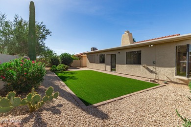 Beautifully maintained 3-bedroom, 2-bath home in the highly on Cottonwood Country Club in Arizona - for sale on GolfHomes.com, golf home, golf lot