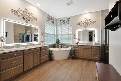 **ACCEPTING BACK UP OFFERS**This 4 bed, 4.5 bath + den + bonus on PGA National Estates Golf Course in Florida - for sale on GolfHomes.com, golf home, golf lot