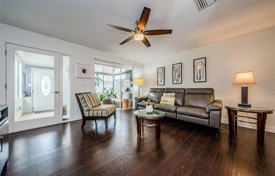 Beautiful Palm Harbor Villa!  No Flood Zone and No Land Lease! on Highland Lakes Executive Golf Course in Florida - for sale on GolfHomes.com, golf home, golf lot