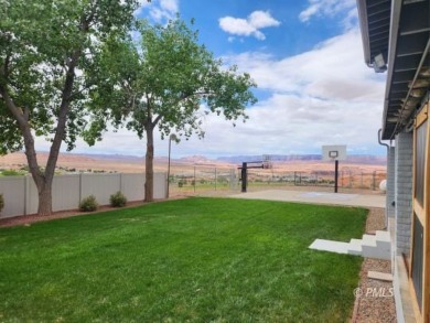 Here's your chance to own this incredibly rare gem in one of on Lake Powell National Golf Course in Arizona - for sale on GolfHomes.com, golf home, golf lot