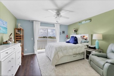 Welcome to relaxed Florida living at its finest in this on Kingsway Country Club in Florida - for sale on GolfHomes.com, golf home, golf lot