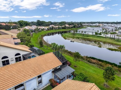 :Beautifully updated home centrally located that feels like a on Legacy at Sherwood Park Golf Course in Florida - for sale on GolfHomes.com, golf home, golf lot