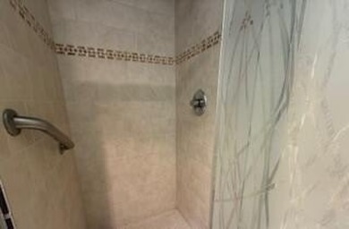 Don't miss this conveniently located updated 1st floor corner on Kings Point Golf - Executive in Florida - for sale on GolfHomes.com, golf home, golf lot