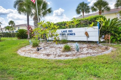 Welcome to relaxed Florida living at its finest in this on Kingsway Country Club in Florida - for sale on GolfHomes.com, golf home, golf lot