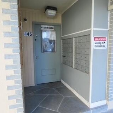 Don't miss this conveniently located updated 1st floor corner on Kings Point Golf - Executive in Florida - for sale on GolfHomes.com, golf home, golf lot