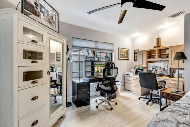 :Beautifully updated home centrally located that feels like a on Legacy at Sherwood Park Golf Course in Florida - for sale on GolfHomes.com, golf home, golf lot