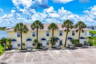 Welcome to relaxed Florida living at its finest in this on Kingsway Country Club in Florida - for sale on GolfHomes.com, golf home, golf lot