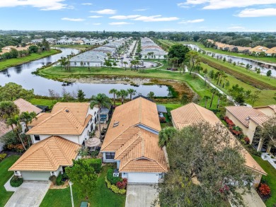 :Beautifully updated home centrally located that feels like a on Legacy at Sherwood Park Golf Course in Florida - for sale on GolfHomes.com, golf home, golf lot
