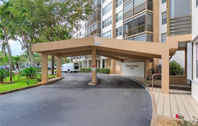 Priced BELOW Market Value! This 55+ Apartment/Condo at Park on Pembroke Lakes Golf Club in Florida - for sale on GolfHomes.com, golf home, golf lot