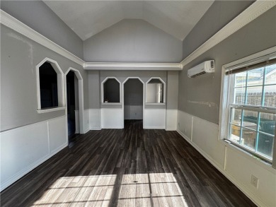 Great potential rental units. Front unit 1 is a 3-bedroom, 1 on Lozano Public Golf Center  in Texas - for sale on GolfHomes.com, golf home, golf lot