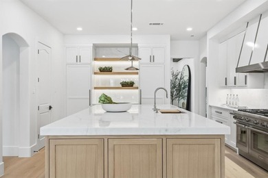 Immaculately updated and remodeled home with circle drive on cul on Vaquero Club in Texas - for sale on GolfHomes.com, golf home, golf lot