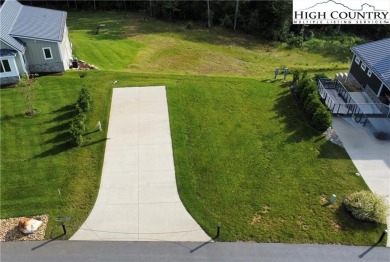 Come to the Blue Ridge Mountains and enjoy *The Village of on Olde Beau Golf Course in North Carolina - for sale on GolfHomes.com, golf home, golf lot