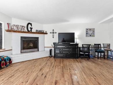 Charming 3 bed, 2 bath home situated on a spacious corner lot on Andrews County Golf Course in Texas - for sale on GolfHomes.com, golf home, golf lot