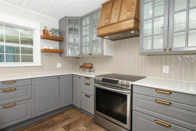 Discover comfort and privacy in this charming and updated on Rio Pinar Golf and Country Club in Florida - for sale on GolfHomes.com, golf home, golf lot
