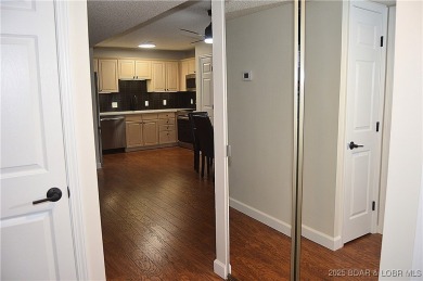 This 2 bedroom 2 bath condo lives LARGE with approximately 1,250 on Seasons Ridge At Four Seasons in Missouri - for sale on GolfHomes.com, golf home, golf lot