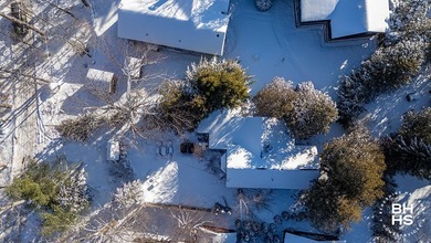 The idyllic and quintessential Adirondack Cottage that everyone on Whiteface Club and Resort in New York - for sale on GolfHomes.com, golf home, golf lot