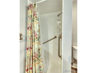 This 2 bedroom, 2 bathroom Villa with 1 car garage has been on Sugarmill Woods Golf and Country Club in Florida - for sale on GolfHomes.com, golf home, golf lot