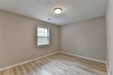 Welcome home! This fully updated 3 bedroom, 2 bath ranch has a on Heritage Golf Links in Georgia - for sale on GolfHomes.com, golf home, golf lot