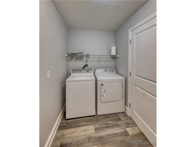 This 2 bedroom, 2 bathroom Villa with 1 car garage has been on Sugarmill Woods Golf and Country Club in Florida - for sale on GolfHomes.com, golf home, golf lot