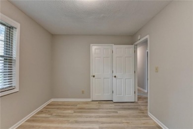 Welcome home! This fully updated 3 bedroom, 2 bath ranch has a on Heritage Golf Links in Georgia - for sale on GolfHomes.com, golf home, golf lot