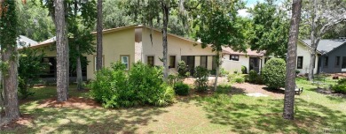 This 2 bedroom, 2 bathroom Villa with 1 car garage has been on Sugarmill Woods Golf and Country Club in Florida - for sale on GolfHomes.com, golf home, golf lot