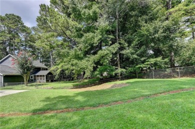 Welcome home! This fully updated 3 bedroom, 2 bath ranch has a on Heritage Golf Links in Georgia - for sale on GolfHomes.com, golf home, golf lot