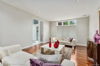 Gorgeous Spacious Contemporary 5 Bedroom Home Situated in a on Knollwood Country Club in Michigan - for sale on GolfHomes.com, golf home, golf lot