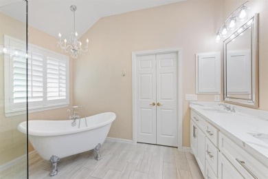 UPDATED HOME IN HERITAGE RANCH (50+ GATED COMMUNITY) - MOVE-IN on Heritage Ranch Golf and Country Club in Texas - for sale on GolfHomes.com, golf home, golf lot