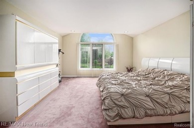 Gorgeous Spacious Contemporary 5 Bedroom Home Situated in a on Knollwood Country Club in Michigan - for sale on GolfHomes.com, golf home, golf lot