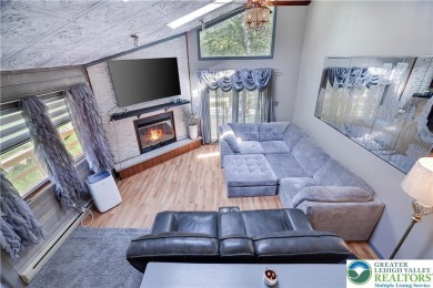 This very well maintained home is ready to be loved by its new on Pocono Farms Country Club in Pennsylvania - for sale on GolfHomes.com, golf home, golf lot