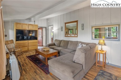 Linville Living with Grandfather Mountain Views!
Charming 2BR/1 on Land Harbor Golf Course in North Carolina - for sale on GolfHomes.com, golf home, golf lot
