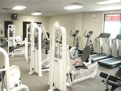 Priced to sell quickly. Make this corner unit your own with on Hollybrook Golf and Tennis Club  in Florida - for sale on GolfHomes.com, golf home, golf lot