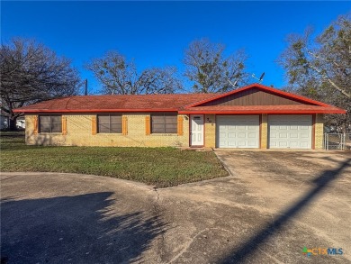 Welcome to this charming 3-bedroom, 2-bathroom brick home on Gatesville Country Club in Texas - for sale on GolfHomes.com, golf home, golf lot