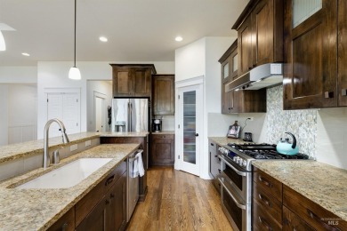 Welcome to 6859 N Topaz Jewel Pl--nestled in the premier golf on SpurWing Country Club in Idaho - for sale on GolfHomes.com, golf home, golf lot